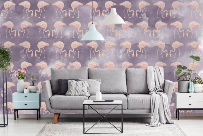 Vlies-Fototapete Flamingo-Muster auf Aquarell in Lila in einem Wohnzimmer