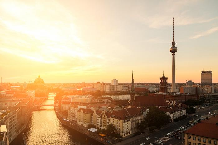 Fototapete Panoramablick auf Berlin in der Abendsonne