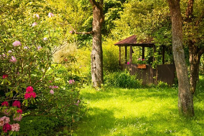 Fototapete Garten mit Pavillon