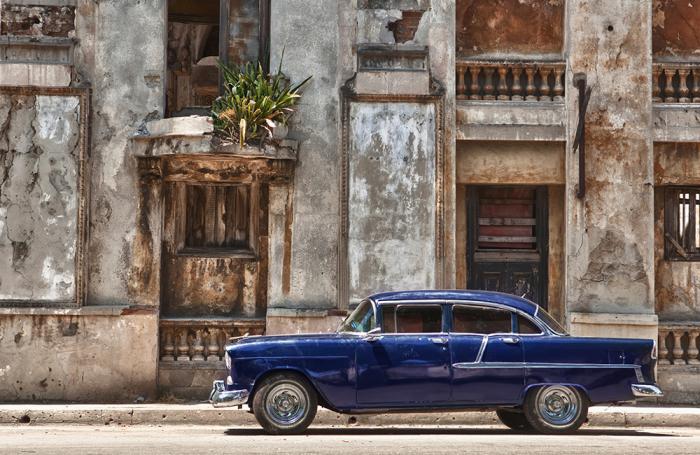 Fototapete blaues Auto in Havanna