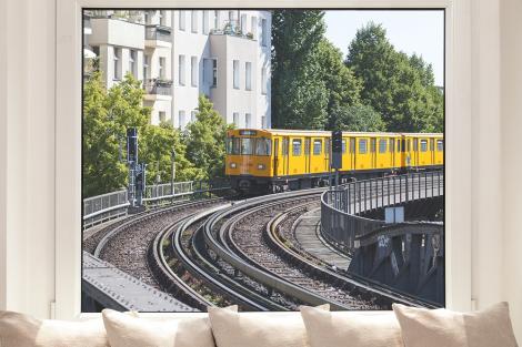Fensterfolie als Sichtschutz – U-Bahn in Berlin
