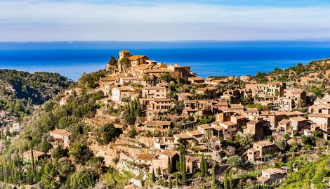 Fototapete die Stadt Deia auf Mallorca