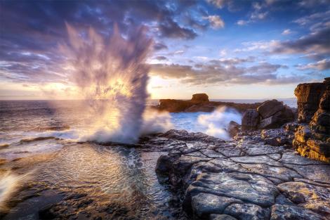 Fototapete Blowhole am Strand von Reunion